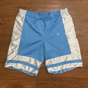 Nike Basketball Reversible Shorts. L/XL